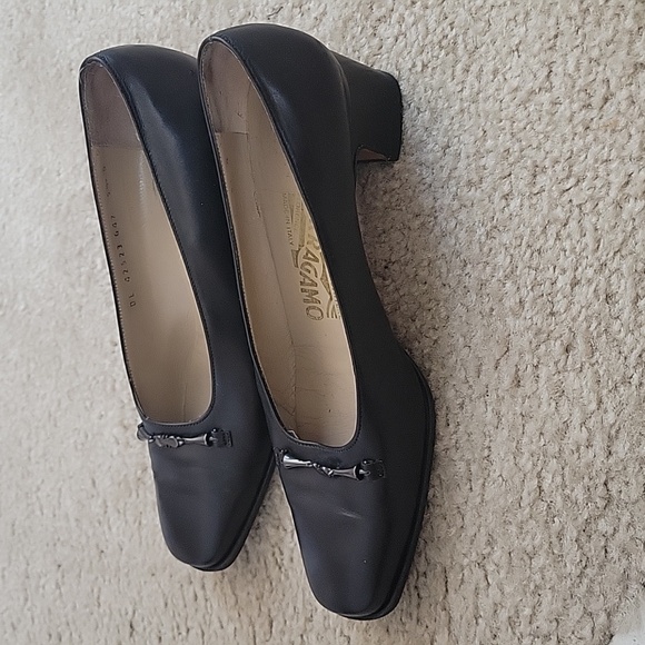 Ferragamo - Picture 3 of 7